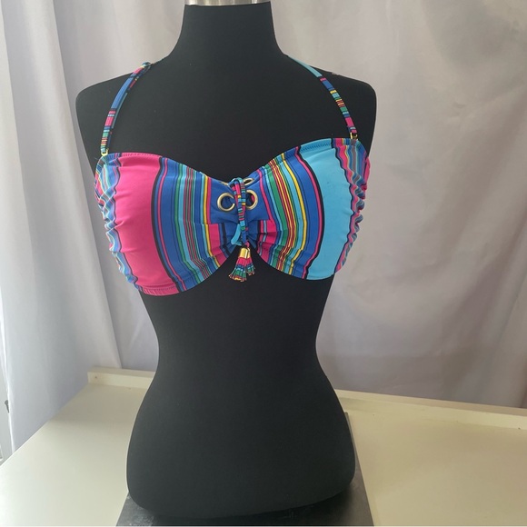 Bikini GTX blue and pink. Tags cut out but I know the top is XL and bottom M - Picture 3 of 7